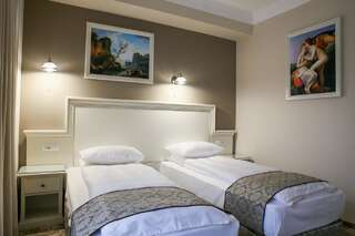 Отель Hotel Montana Вишеу-де-Сус Люкс с 2 спальнями-2